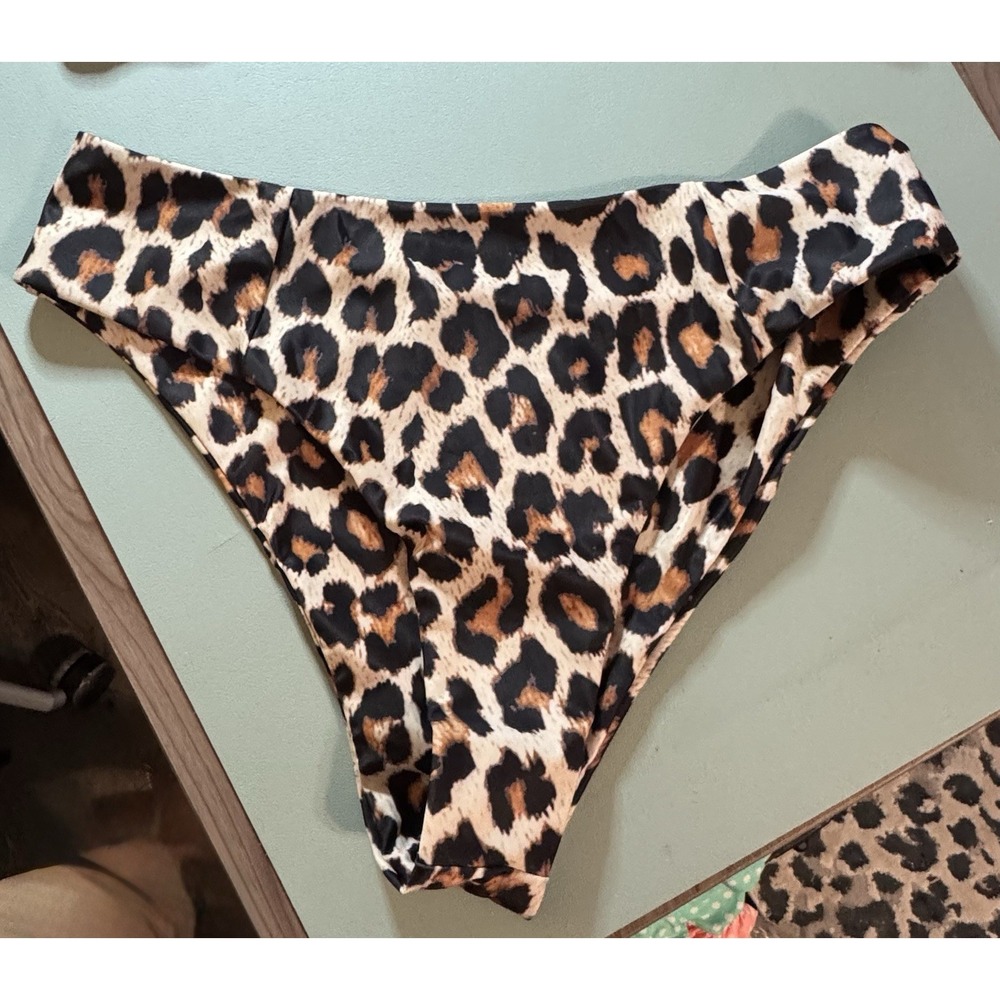 SHEIN Leopard Print 2 Piece Bikini Set Bandeau Top Cups XL NWOT - Picture 2 of 7